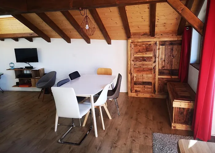 Petit Chalet Vieux Bois